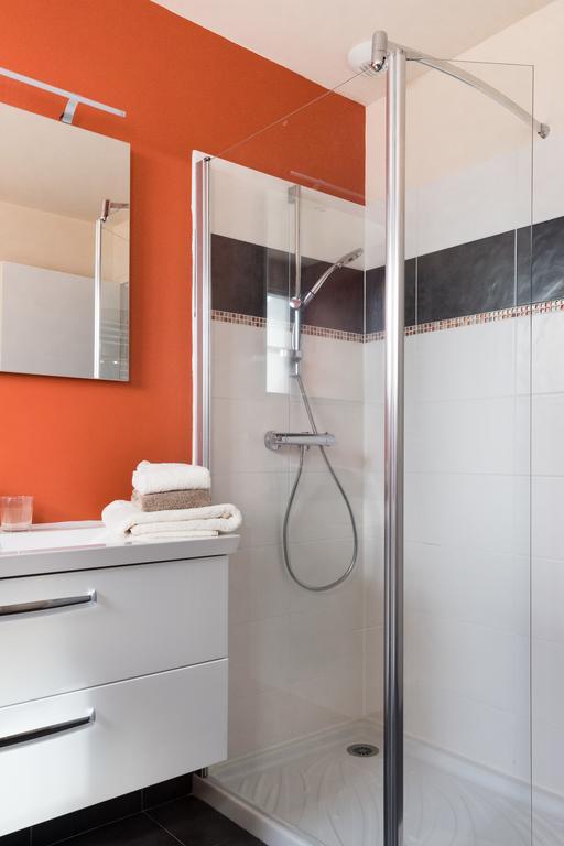 Ferienwohnung Les Toits De Chartres - 2 Appt - Parking Gratuit Exterior foto